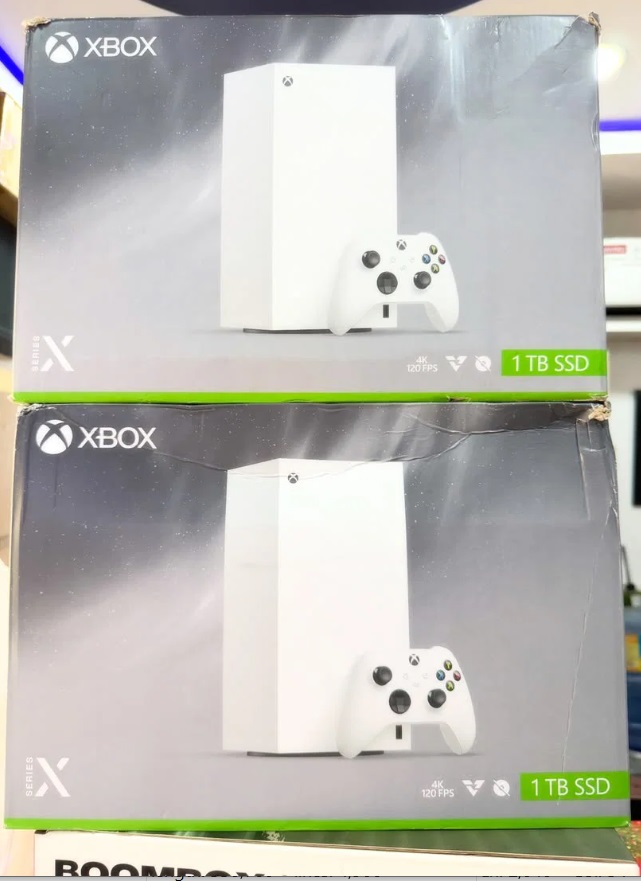 Xbox Series X 1TB - All-Digital Robot White